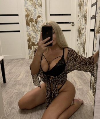 Экспрессивная брюнетка с шаловливыми глазками готова исполнить твои самые смелые фантазии. Со мной ты почувствуешь себя настоящим царем. Приезжай, не стесняйся! 5606, 29 лет